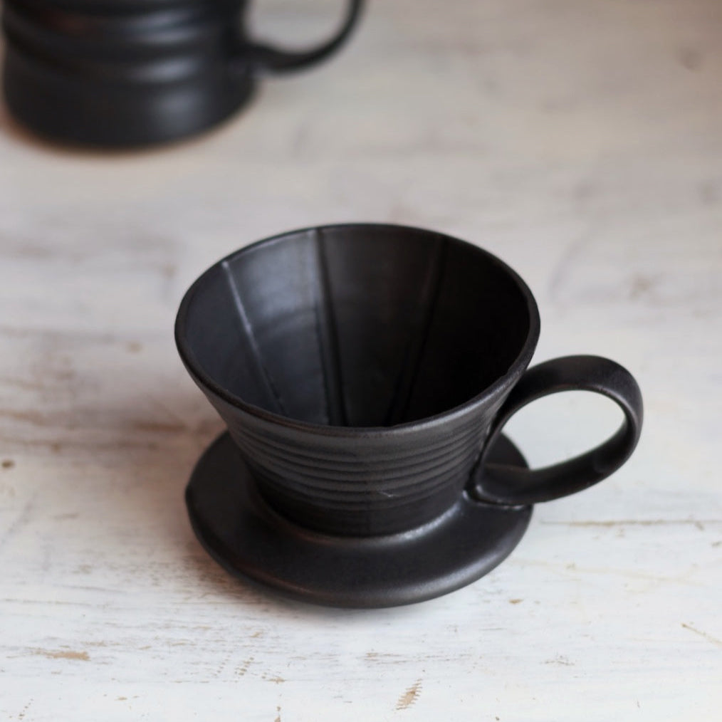 V60 Coffee Dripper - Fully Glazed in 2 Color Options