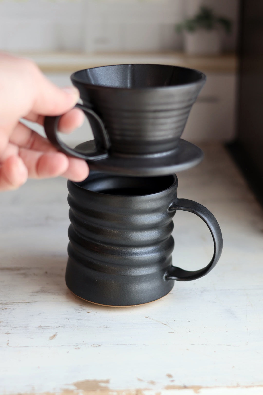 V60 Coffee Dripper - Fully Glazed in 2 Color Options