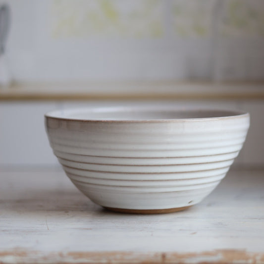 Serving Bowl in Cream