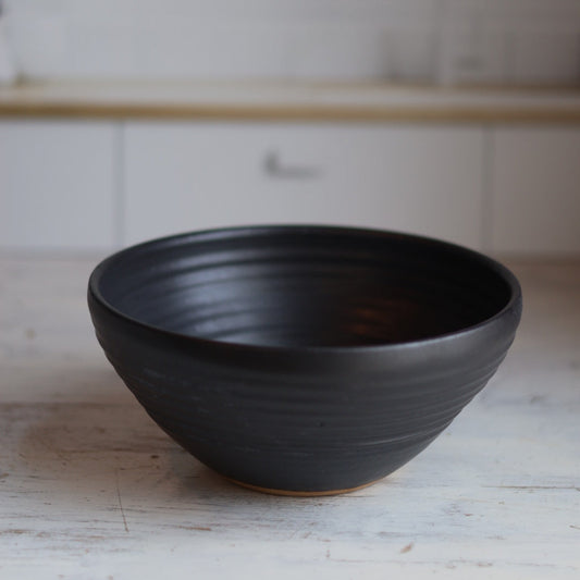 Serving Bowl in Black
